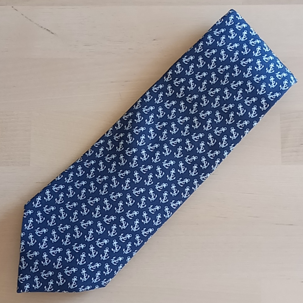 Vineyard Vines 100% Silk Nautical Tie